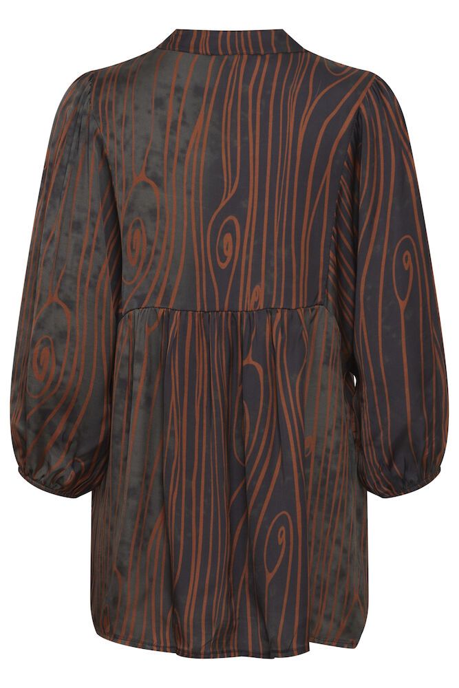 Pusero, Panita Brown