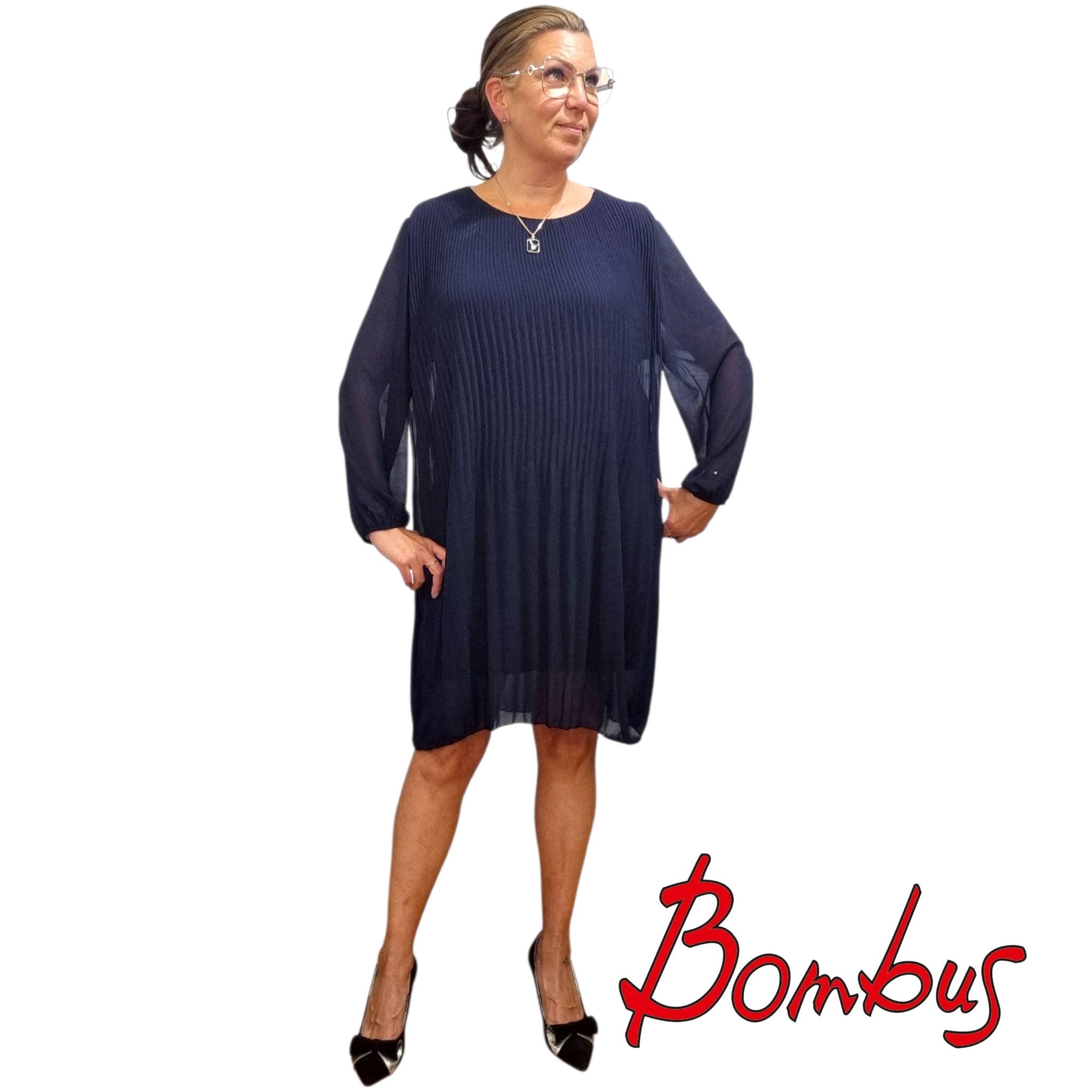 Leninki, Gisella Navy